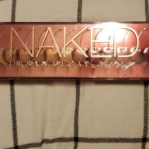 Urban Decay Naked Cherry Palette